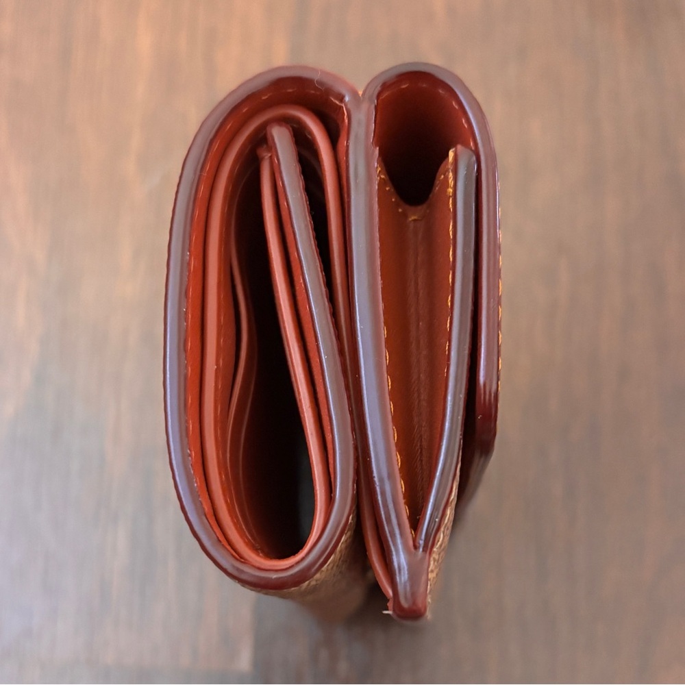 Coach Essential Mini Trifold Wallet in Signature Canvas - Picture 6 of 7